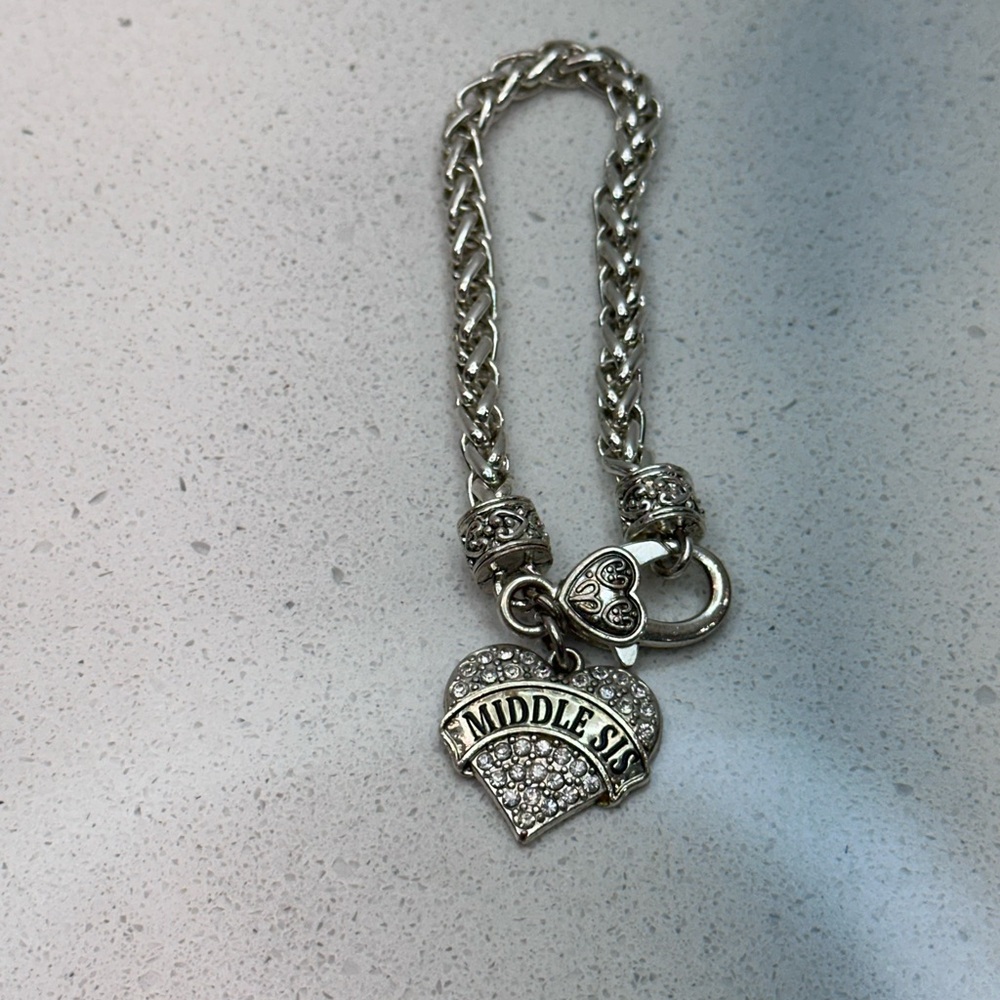 Silver Tone Bracelet With Middle Sis Heart Charm Bracelet